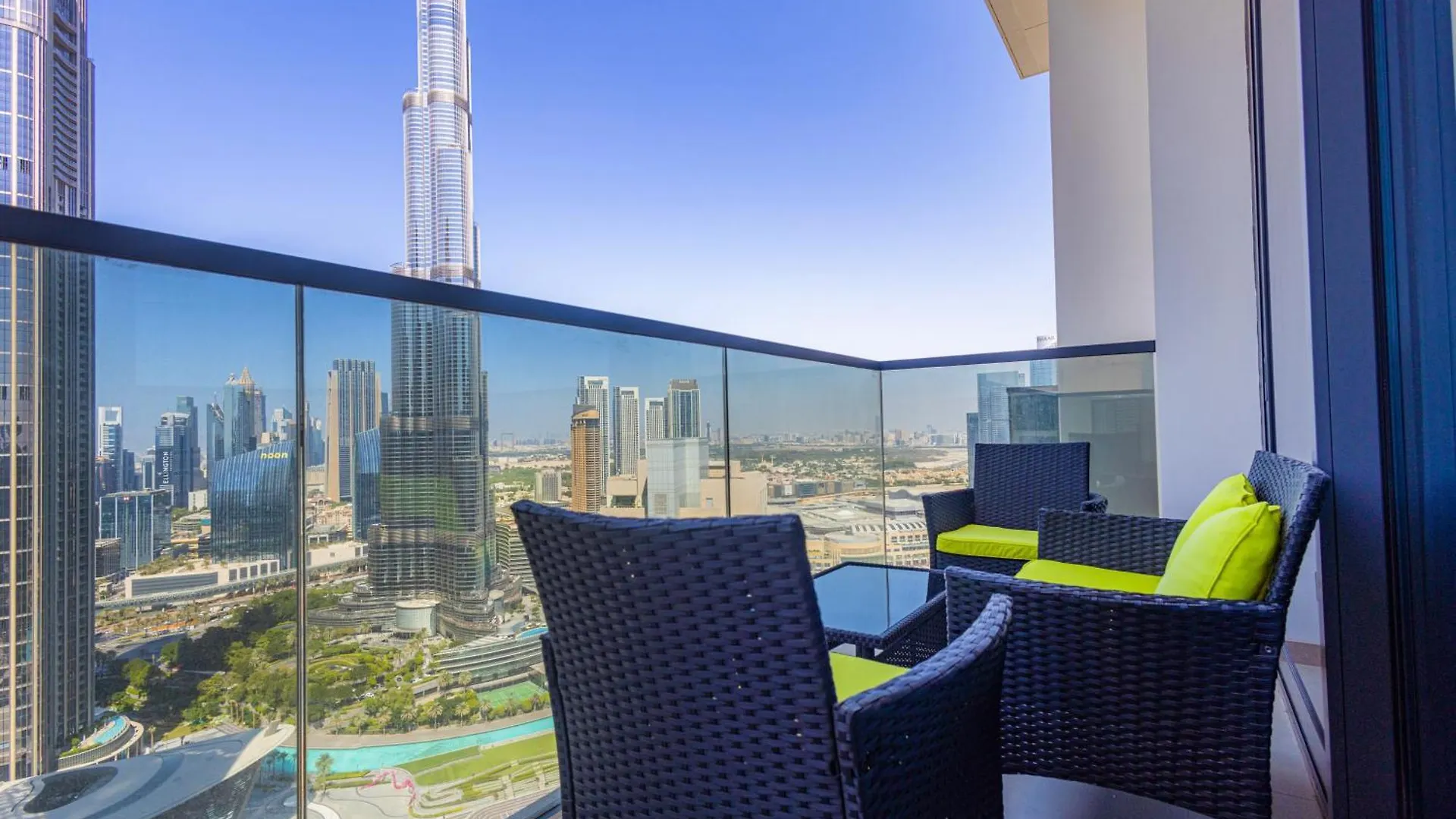 Mh - Act Tower - Downtown - Burj View 3Bhk -Ref4008 Apartamento Dubai